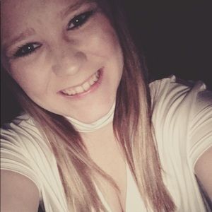 Meet your Posher, Danielle